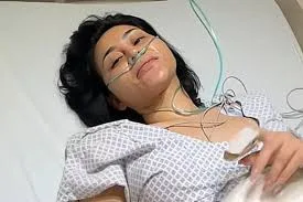 Gomita muestra su herida tras cirugía de emergencia