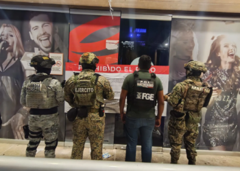 Cateos simultáneos destapan red de narcomenudeo en bares de Cancún