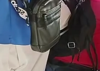 Indignación total: captan a sujeto realizando actos obscenos en combi de Cancún 1 Indignación total: captan a sujeto realizando actos obscenos en combi de Cancún