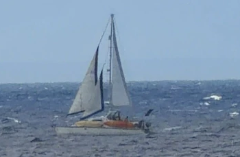 Marina localiza y contacta veleros extraviados