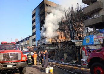 Incendio en Mercado de Sonora consume 100 puestos y 4 edificios; saldo de 6 heridos y 200 evacuados
