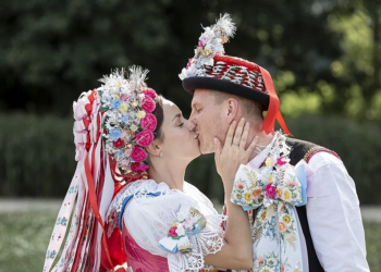 Día Internacional del Beso: el gesto más simple que conquista al mundo (y a la ciencia)