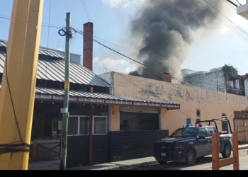 Explosión en local de comida deja dos lesionados