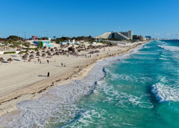 Sol, mar y banderas rojas: lo que debes saber hoy antes de ir a la playa en Cancún 4 playa