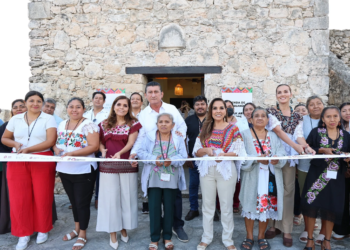 Mara Lezama inaugura tienda artesanal Maya Há en Bacalar 5 Mara Lezama inaugura tienda artesanal Maya Há en Bacalar