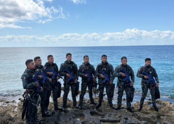 Bajo el agua y desde el aire las fuerzas especiales de la Guardia Nacional se capacitan en Cozumel 4 Bajo el agua y desde el aire las fuerzas especiales de la Guardia Nacional se capacitan en Cozumel