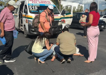 Conductor de “combi” arrolla a trabajadora de la FGE en la Xcaret 1 Conductor de “combi” arrolla a trabajadora de la FGE en la Xcaret