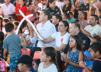 Héroes detrás del uniforme: Playa celebra a la “fuerza motriz” de la Policía