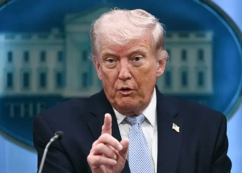“Irán será borrado de la faz de la Tierra”: Trump amenaza con la aniquilación total si tocan a estadounidenses 6 “Irán será borrado de la faz de la Tierra”: Trump amenaza con la aniquilación total si tocan a estadounidenses