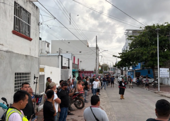 Cancunenses intentan linchar a un cubano y dañan su casa