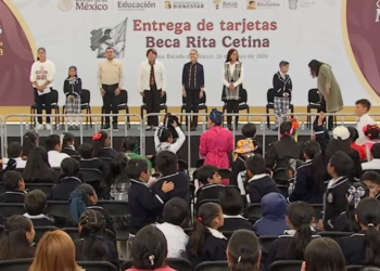 Sheinbaum anuncia nueva beca para niños y lanza fuerte llamado contra el bullying