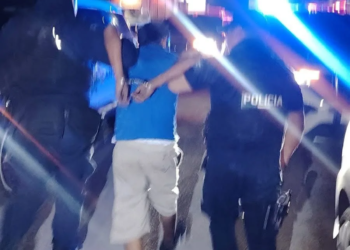 Policía Municipal detiene a presunto ladrón de Oxxo, tras persecución en #Cancún 3 Policía Municipal detiene a presunto ladrón de Oxxo, tras persecución en #Cancún