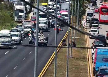 Mañana de accidentes en #Cancún: dos vehículos terminaron volcados y tres personas resultaron heridas 8 Mañana de accidentes en #Cancún: dos vehículos terminaron volcados y tres personas resultaron heridas