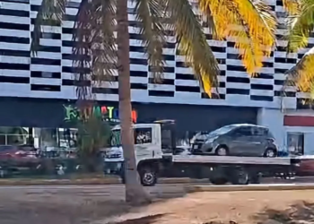 Masivo 'Operativo Grúa' en Malecón Tajamar: Se llevan más de 10 autos al corralón