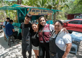 Mara Lezama y Ana Paty Peralta inauguran la nueva calle Universidad del Caribe en Cancún 4 Mara Lezama y Ana Paty Peralta inauguran la nueva calle Universidad del Caribe en Cancún