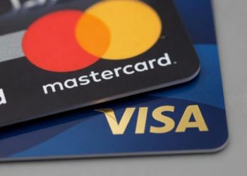 Visa y Mastercard se van de Cuba: se cortan las tarjetas internacionales