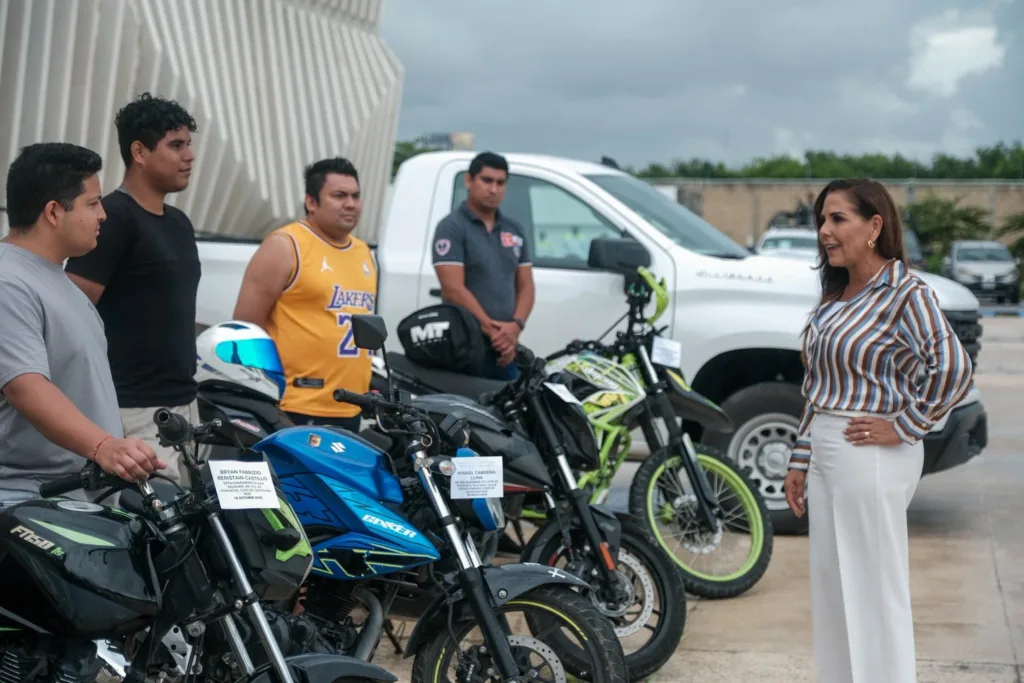 Ocho familias recuperan vehículos robados en Cancún