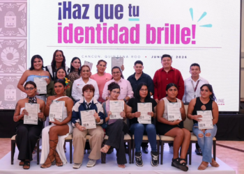 “Un derecho a vivir con libertad”: Comunidad trans de Cancún recibe nuevas actas y CURP con identidad de género