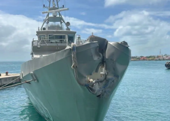 Embarcación de Marina se impacta contra barco de Ultramar en Isla Mujeres