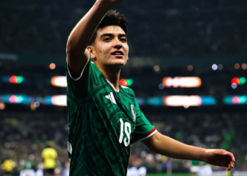 Manchester United se baja de la carrera por Gilberto Mora; gigantes de Europa mantienen la mira en la joya mexicana