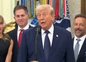 Trump confiesa que no pudo dejar de ver el México vs Inglaterra 1 Trump confiesa que no pudo dejar de ver el México vs Inglaterra
