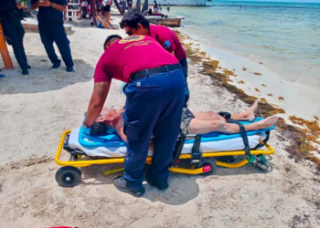 Localizan a persona en Playa del Niño y la trasladan al hospital tras recibir primeros auxilios 1 Localizan a persona en Playa del Niño y la trasladan al hospital tras recibir primeros auxilios