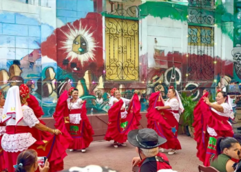 Grupo Folclórico Añoranzas pone en alto el nombre de Isla Mujeres en festival internacional de Cuba