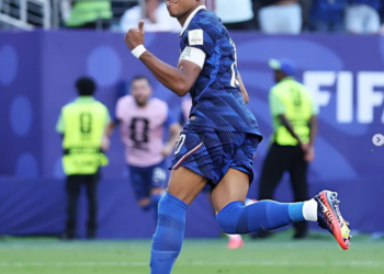 Mbappé falló un penal, se redimió con un golazo y Francia sobrevive al sueño marroquí en los cuartos del Mundial