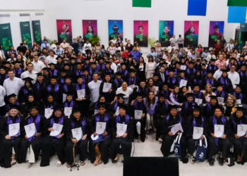 181 mujeres rompen el rezago educativo: el programa “Mujer es Aprender” entrega sus primeros certificados en Quintana Roo