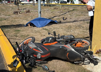 Motociclista derrapa y fallece en la av,Bonampak