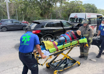 Choque múltiple deja al menos 17 lesionados en la avenida Nichupté 1 Choque múltiple deja al menos 17 lesionados en la avenida Nichupté