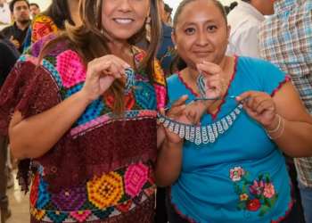 Mara Lezama entrega apoyos por 2.4 millones de pesos a artesanas y artesanos de Quintana Roo