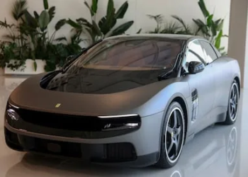 Ferrari rompe esquemas con su primer auto eléctrico; una unidad se vende por 40 millones de dólares