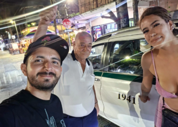 El taxista que le ganó a la mala fama: Adán, de 62 años, se vuelve viral por su honestidad en Cancún 1 El taxista que le ganó a la mala fama: Adán, de 62 años, se vuelve viral por su honestidad en Cancún