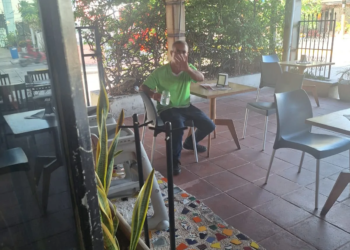 Cubano persigue a una mujer mientras se masturbaba en la avenida Yaxchilán