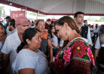 Mara Lezama escucha a habitantes de Lázaro Cárdenas y atiende necesidades directamente en territorio 3 Mara Lezama escucha a habitantes de Lázaro Cárdenas y atiende necesidades directamente en territorio