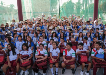 Mochilas listas y aulas llenas: más de 472 mil estudiantes regresan a clases en Quintana Ro