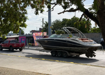 Recuperan “La Consentida”, lancha robada de muelle en Isla Dorada 2 Recuperan “La Consentida”, lancha robada de muelle en Isla Dorada