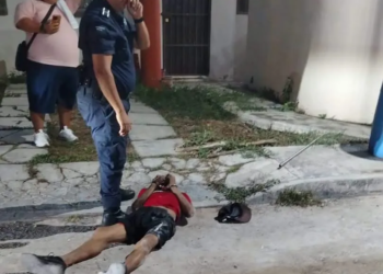Vecinos retienen a presunto ladrón armado en la supermanzana 91 3 Vecinos retienen a presunto ladrón armado en la supermanzana 91