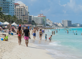 Casi 456 mil turistas llegaron a Quintana Roo en solo una semana