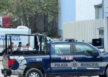 Asesinan a taxista de 55 años en Bonfil; recibió múltiples disparos 2 Asesinan a taxista de 55 años en Bonfil; recibió múltiples disparos