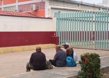 Cubanos deportados de EE. UU. a Cancún buscan trabajos "informales"
