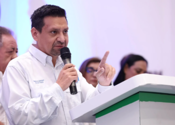 PAN exige eliminar el Visitax tras viralizarse cobro doble en aeropuerto 3 PAN exige eliminar el Visitax tras viralizarse cobro doble en aeropuerto