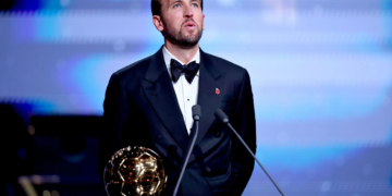 Harry Kane conquista el Balón de Oro; Mbappé y Lamine Yamal completan el podio