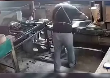 Captan actividad paranormal en taquería de Nuevo León: trompo de carne gira solo 3 Captan actividad paranormal en taquería de Nuevo León: trompo de carne gira solo